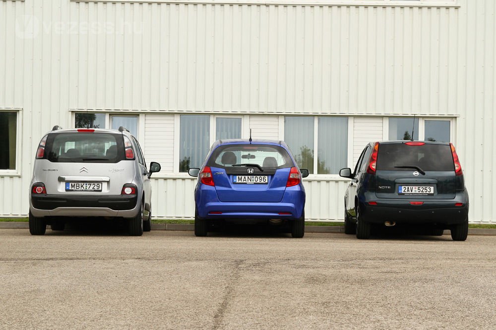 Masszív: a Citroën a legszélesebb és a legmagasabb autó a három közül