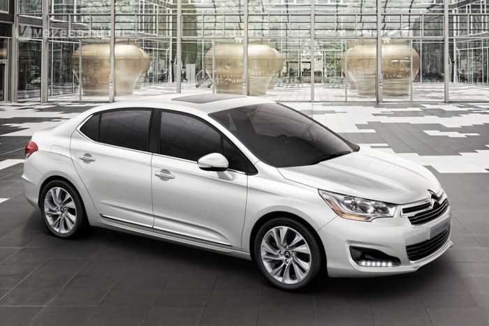 Olcsó szedán a Citroëntől 7