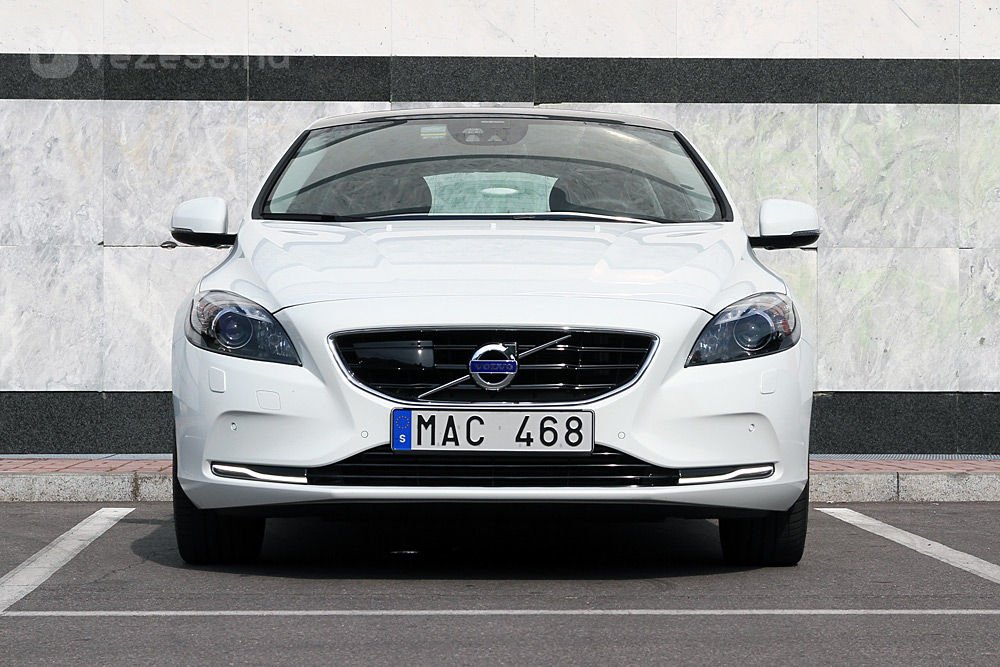 A legbiztonságosabb Volvo:  új V40 44