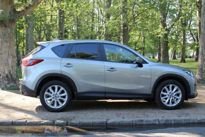 4555 mm hosszú, 2168 széles és 1670 magas - mostantól ezt kell túlnőni