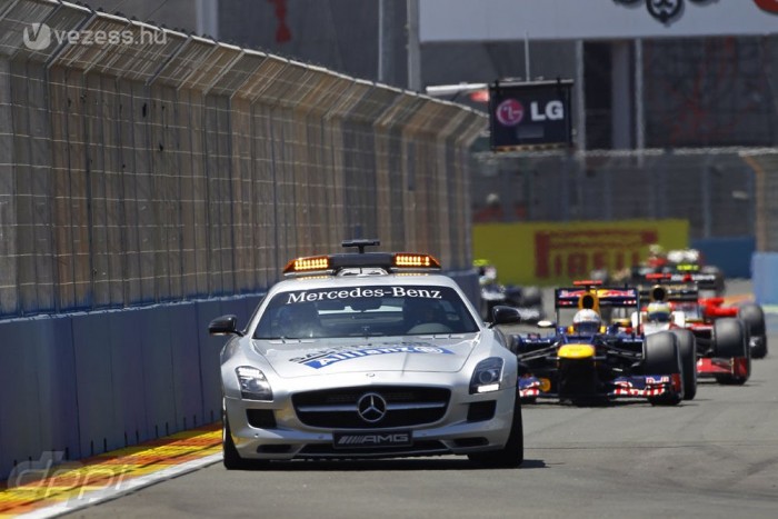F1: A Red Bullt szívatták a biztonsági autóval? 1