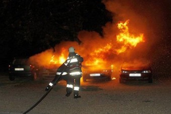 Lángolt négy autó Budapesten