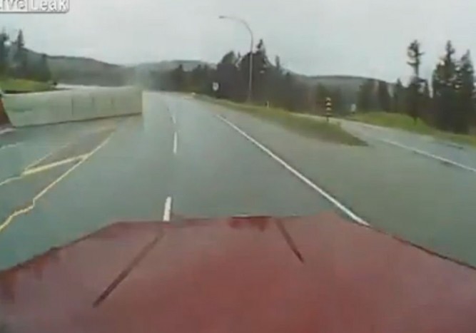 Kamionsofőr végveszélyben