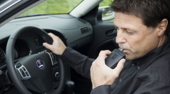 Kötelező a saját alkoholszonda az autóba