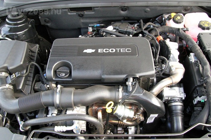 Modern, takarékos motorok kerültek a Cruze orrába
