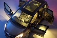 Kíváncsian várjuk, hogy az Opel Meriva vagy a Ford B-MAX ajtómegoldása válik-e be jobban