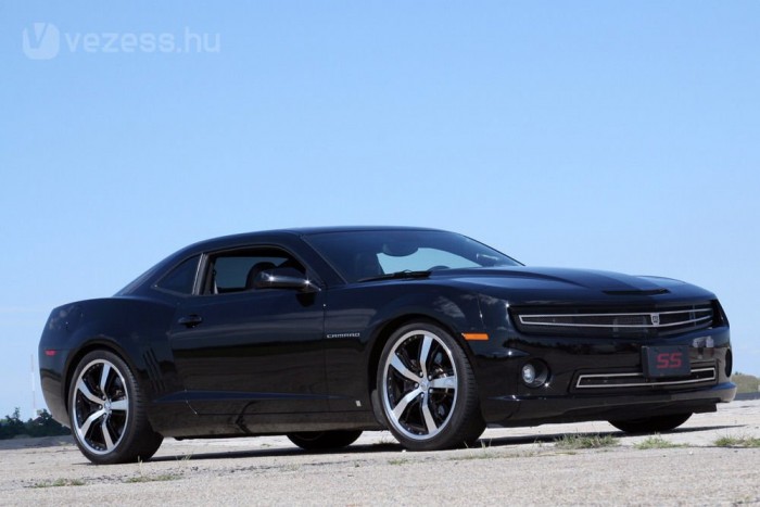 Átverés helyett: milyen autót érdemes megvenni? 6 | Vezess Álmodozni jó, de csak nagyon bő tartalékokkal szabad élményautót venni. A képen egy alaposan feltuningolt, kompresszoros Camaro 6,2 SS. A mérőpad 650 lóerőnél kiakadt