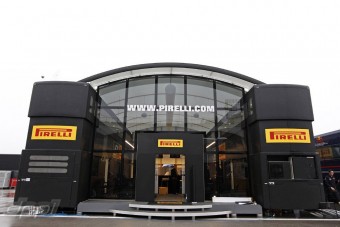 F1: Silvestone-ban bekeményít a Pirelli