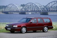 Ha fő a biztonság és a kényeztető svéd hangulat, akkor a Volvo 850 ideális választás lehet