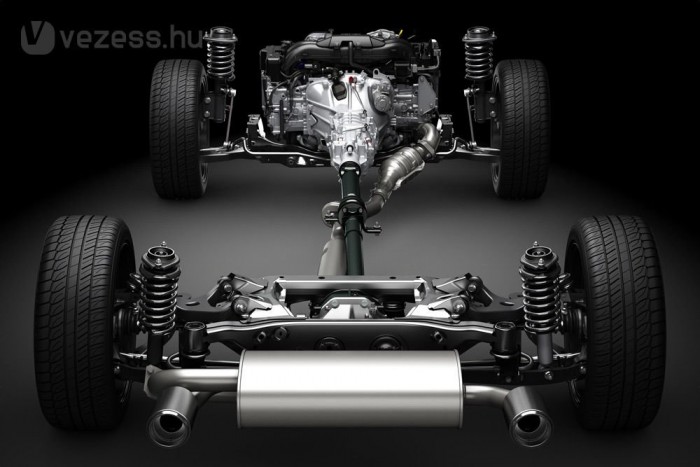 Közel van az ideálishoz az elöl/hátul 53:47 arányú súlyeloszlás. A lapos boxermotorral a súlypont is mélyebben van