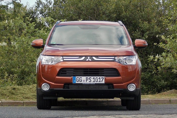 A szelíd orr a japánok miatt van, szerintük túl agresszív volt az előző fizimiskája