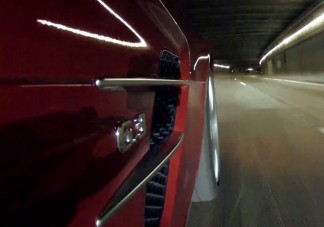 Mercedes hangorkán Detriot utcáin