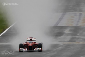 F1: Alonso nyerte a maratoni időmérőt