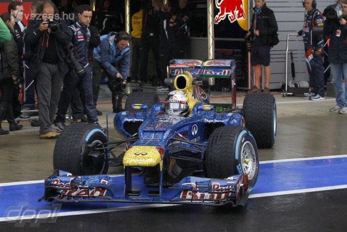 F1: Vettel káoszfutamtól tart