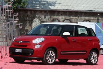 A kávét főző családi autó: FIAT 500L