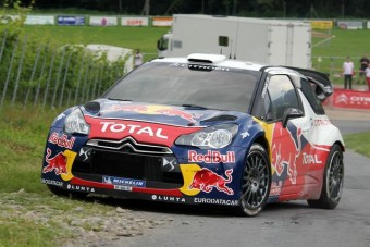 Tankpályán tesztelt a Citroën