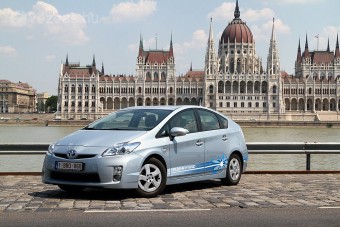 Mennyit eszik magyar földön a konnektoros Prius?