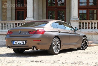 Tökéletes Négyajtós Kupé