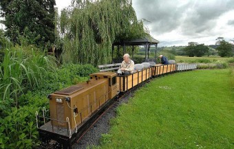 Saját kerti vonat 2 km pályával