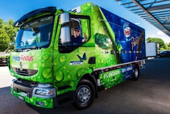 Elektromos Renault-n utazik a svájci fagyi