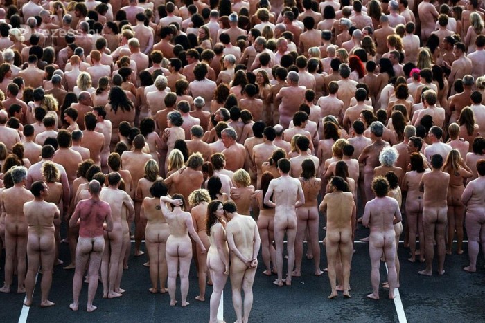 Tilosban parkolás miatt meztelenül maradtak