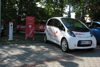 Elektromos autópálya a Balaton körül