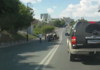 Futva kapták el az elszabadult autót