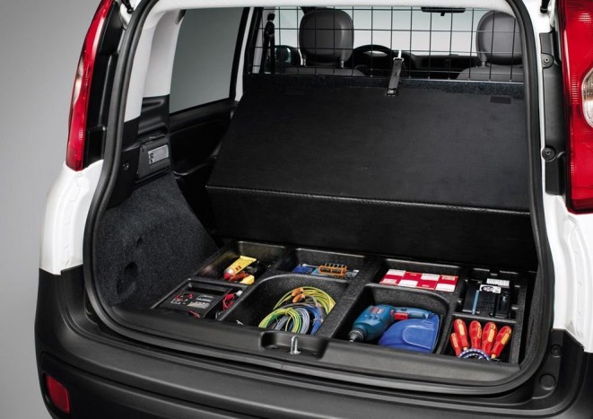 Apró munkás a Fiattól 6