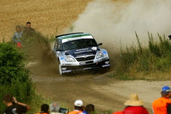 Még a nap is szebben sütött