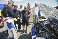 Turán Friciéknek széttört a légszűrőház és a motor fals levegőt szívott. A verseny feladására kényszerültek