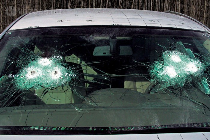 Így verhetik át a kereskedők az autóvásárlókat 11 | Vezess A látható sérüléseket könnyebb kiszúrni, de az átadás előtti javítások leleplezéséhez kell a rétegvastagság-mérő