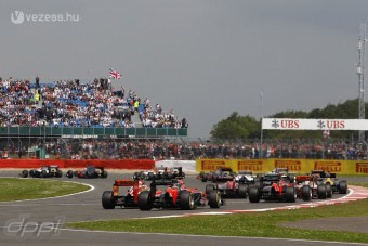 F1: Háború a pályán kívül