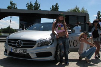 Magyarországon is bemutatták az új baby-Mercit