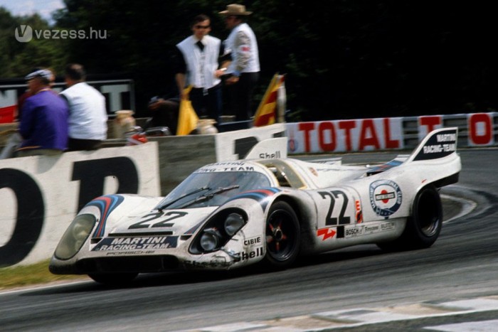 Versenyautónak öltözött a szuper Porsche 6 | Vezess Versenyautónak öltözött a szuper Porsche 6