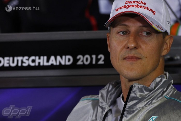 F1: Schumi megint beszólt a Pirellinek