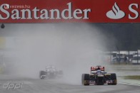 F1: Räikkönenéket kicsinálta az eső 26