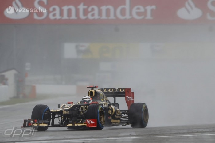 F1: Räikkönenéket kicsinálta az eső 2 F1: Räikkönenéket kicsinálta az eső 2