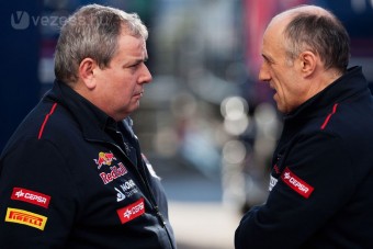 F1: Kidobták a Toro Rosso-főnököt?