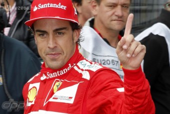 F1: Vettel helyet hagyott, Button nem kommentál