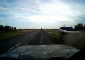 Elszabadult csónak az autópályán