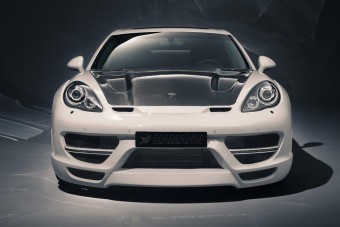 Nagyorrú Porsche 600 lóerővel