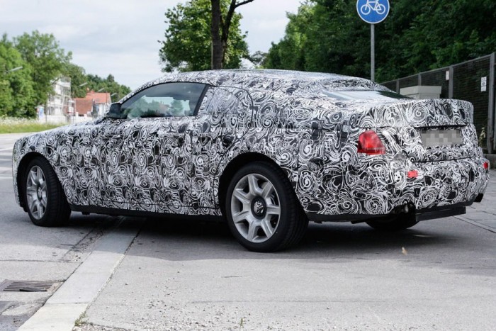 Kis kupét épít a Rolls-Royce 6