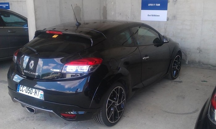 Mivel járnak Magyarországon az F1-pilóták? 6 | Vezess Raikkonen RS Mégane-ja