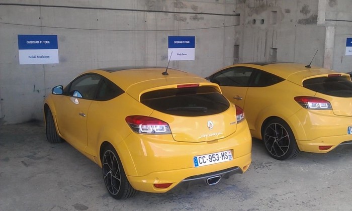 Mivel járnak Magyarországon az F1-pilóták? 14 | Vezess A Renault-motoros csapatok tagjai egy-egy RS Mégane-nak örülhetnek pályán kívül