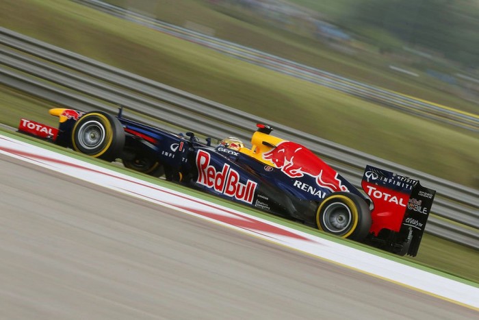 Vettel nem villogott az első napon