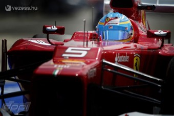 F1: Alonsónak megint bejött a kármentés