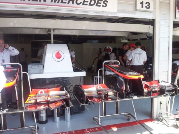 A Vodafone Mclaren Mercedes csapat minden tagja a rajtra koncentrál, hogy ezen a futamon ne fordulhasson elő olyan hiba, ami Buttont, vagy Hamiltont hátráltatja a világbajnoki pontok megszerzésében