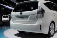 A Prius+, a hétüléses Prius. Európában 7, Amerikában 5 üléssel árulják