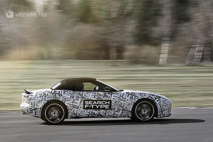 Jönnek a kézi váltós Jaguarok 6