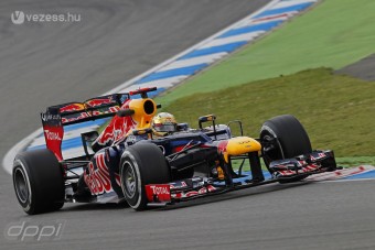 F1: A motorok uralmától retteg a Red Bull